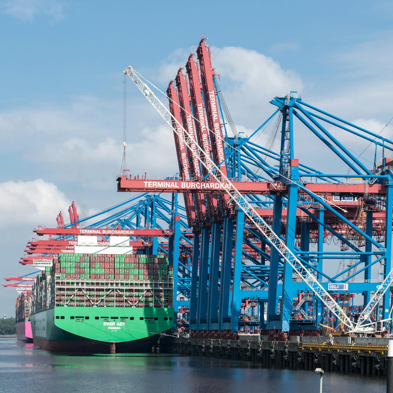 Risk Management in Logistics