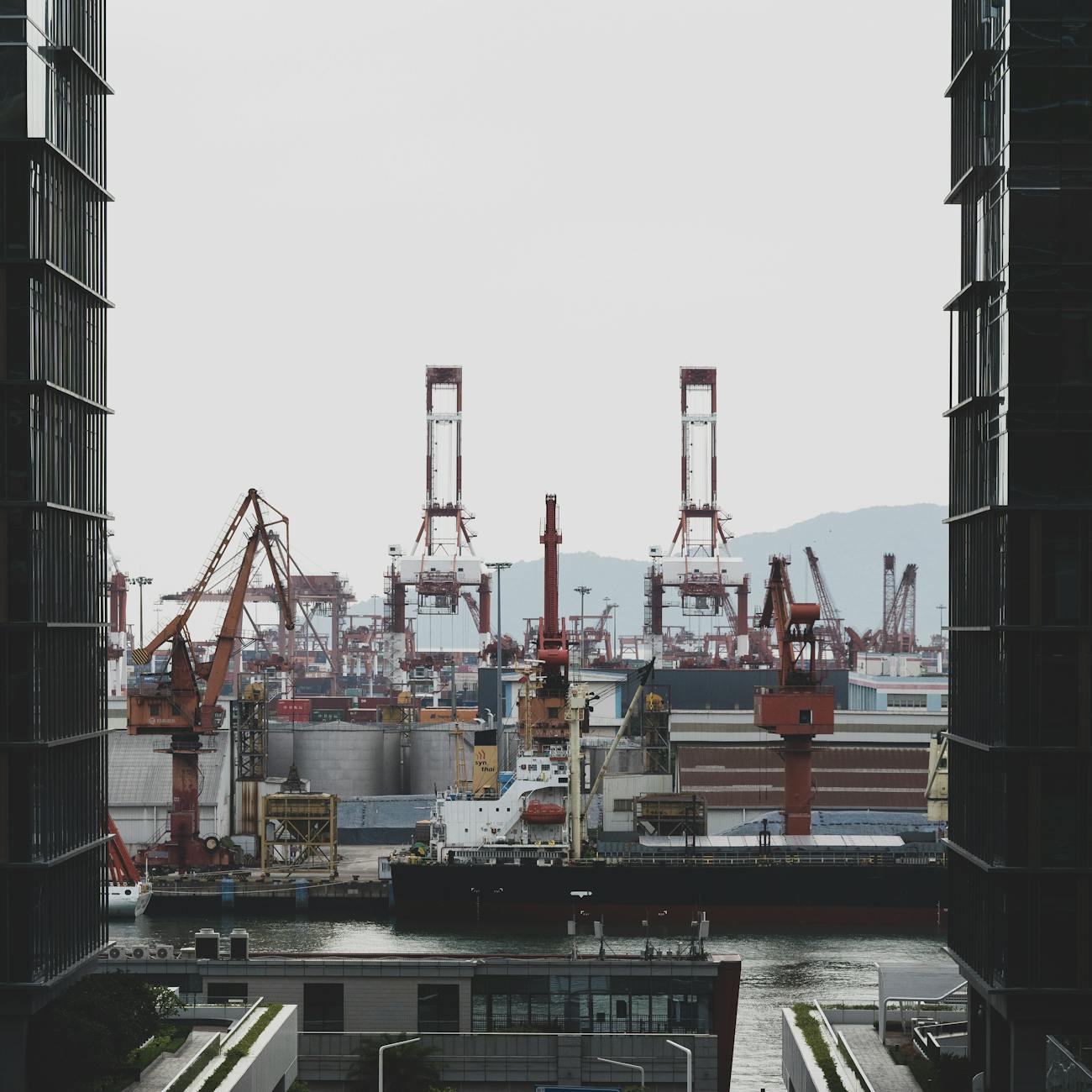 Incoterms and International Contracts