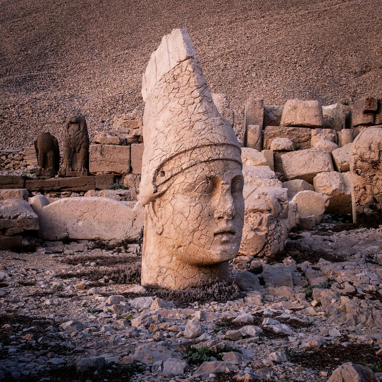 Understanding Archaeological Contexts