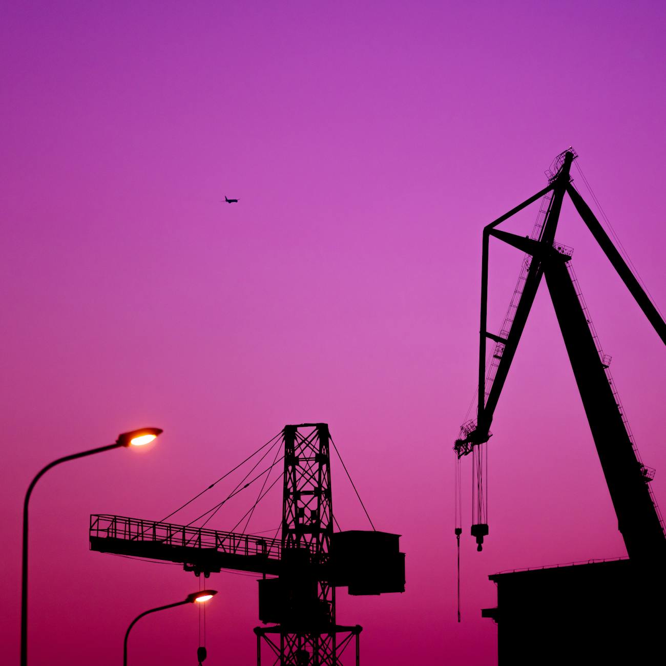 Contract Management for Offshore Projects