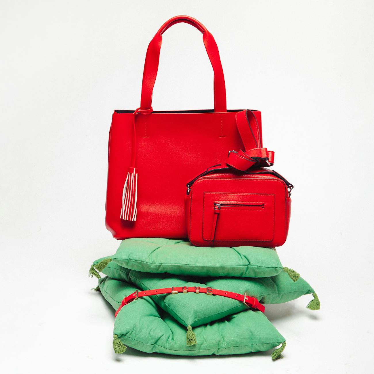 Materials and Textiles for Accessories  